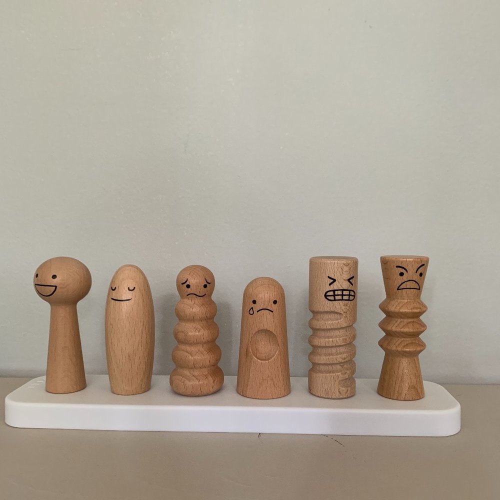 Lovevery | Wooden Emotion Dolls